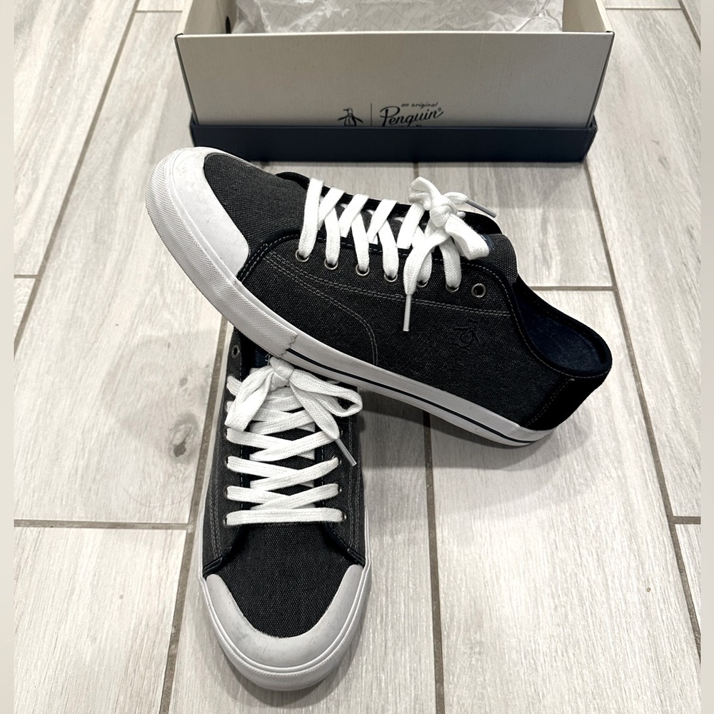 New w/ tags!! 🐧 Men’s Penguin Chiller Canvas sneakers